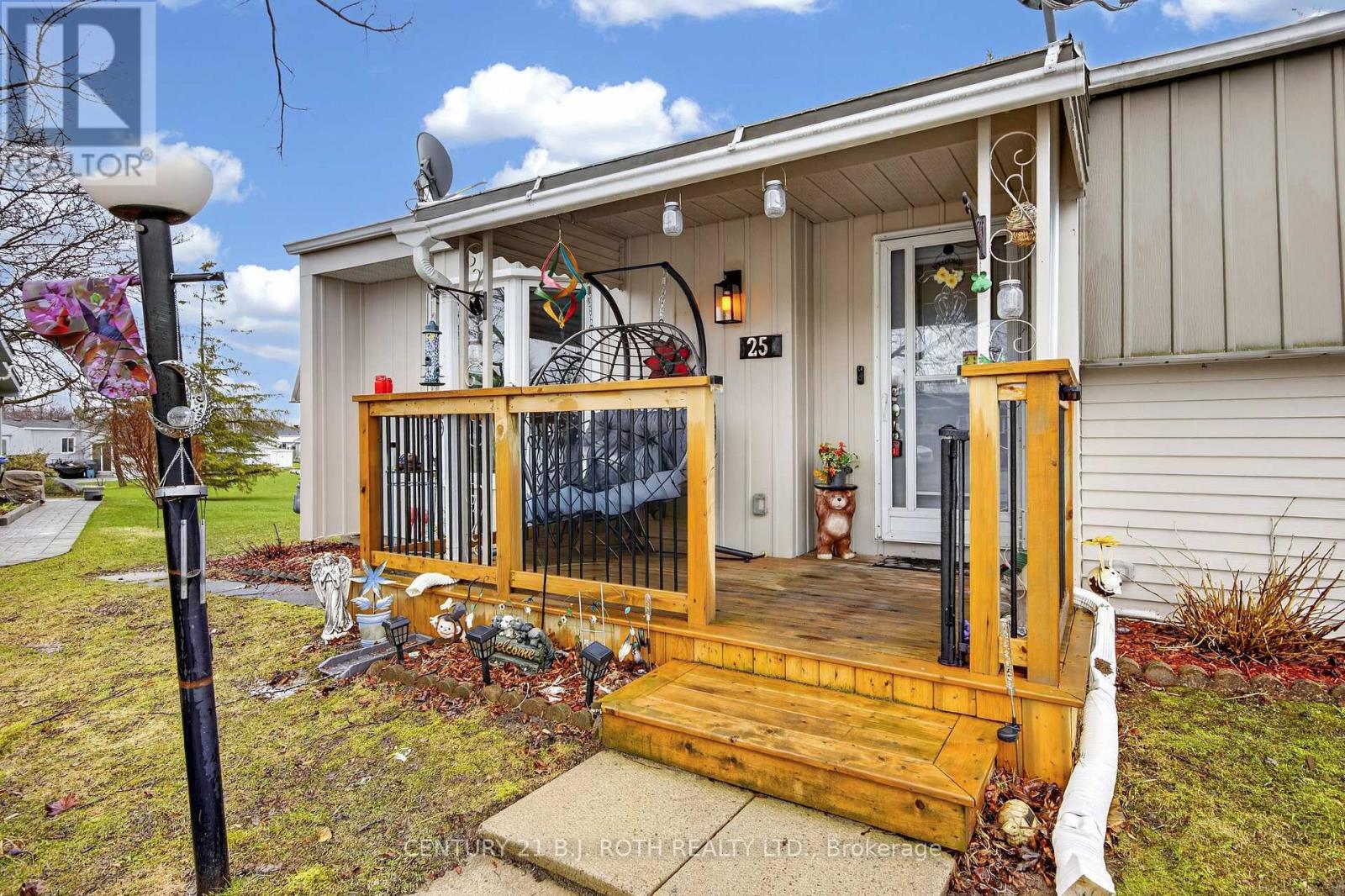 25 Comforts Cove Crescent, Innisfil, Ontario  L9S 1S3 - Photo 4 - N12899824