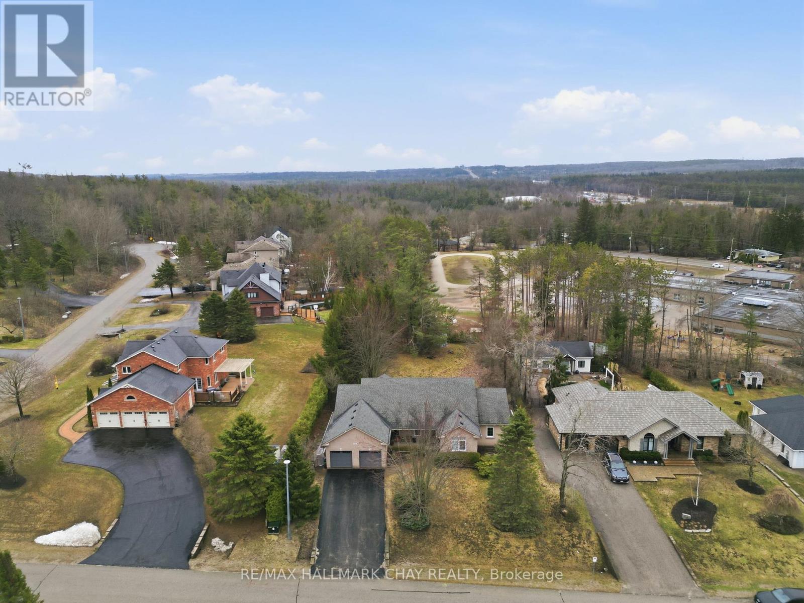 3 Forest Hill Drive, Springwater, Ontario  L9X 0J4 - Photo 3 - S12990478