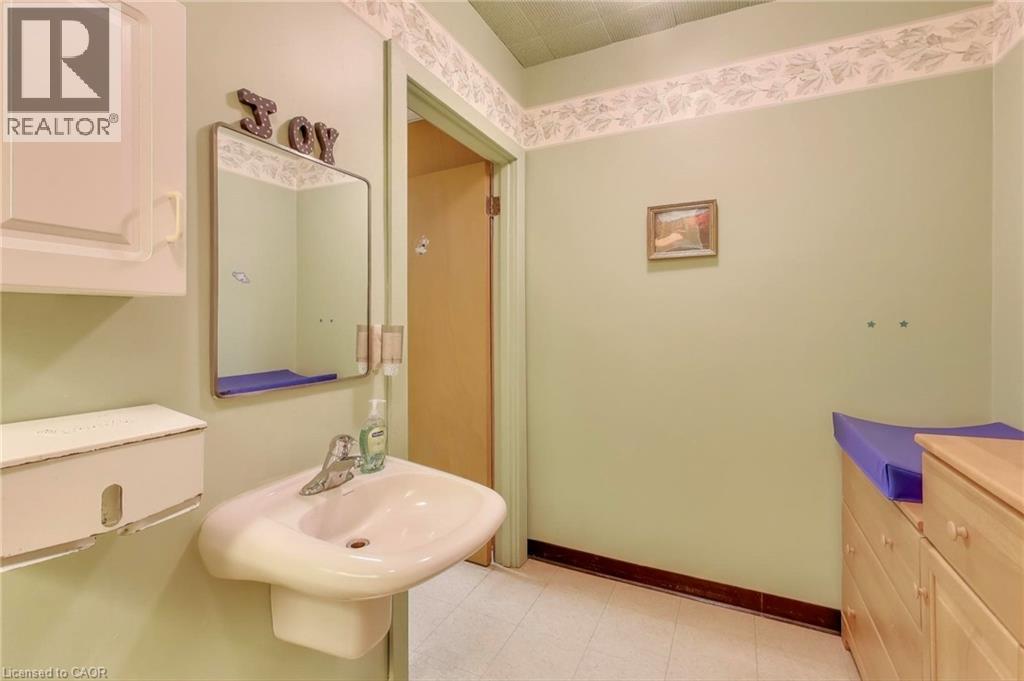 1974 King Street E, Hamilton, Ontario  L8K 1W3 - Photo 20 - 40765266