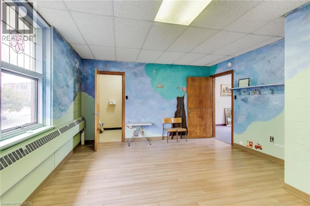 1974 King Street E, Hamilton, Ontario  L8K 1W3 - Photo 25 - 40765266