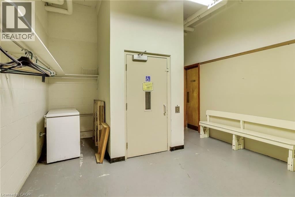 1974 King Street E, Hamilton, Ontario  L8K 1W3 - Photo 39 - 40765266