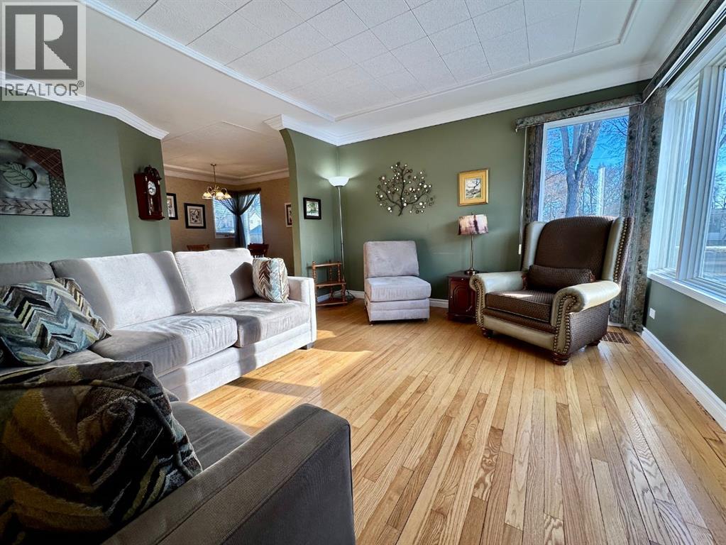 1217 4 Avenue, Wainwright, Alberta  T9W 1G7 - Photo 2 - A2297668