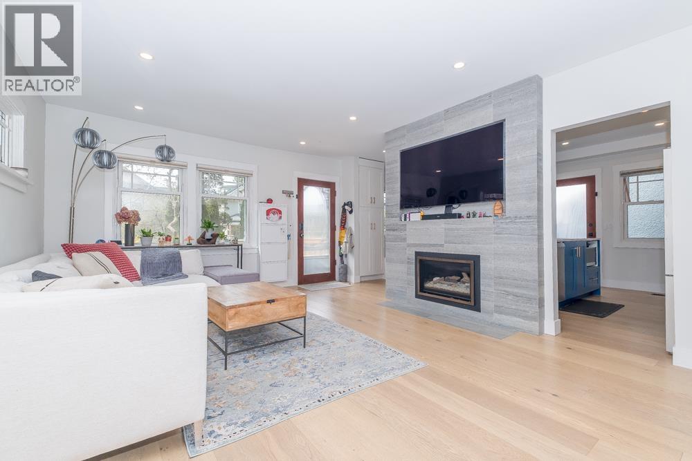 1610 Salsbury Drive, Vancouver, British Columbia  V5L 4B8 - Photo 4 - R3108646