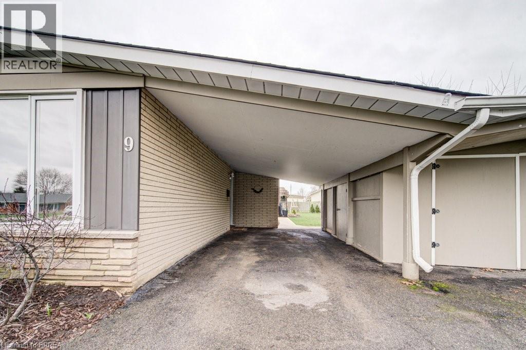 9 Gailmount Court, Brantford, Ontario  N3R 3A4 - Photo 4 - 40821007