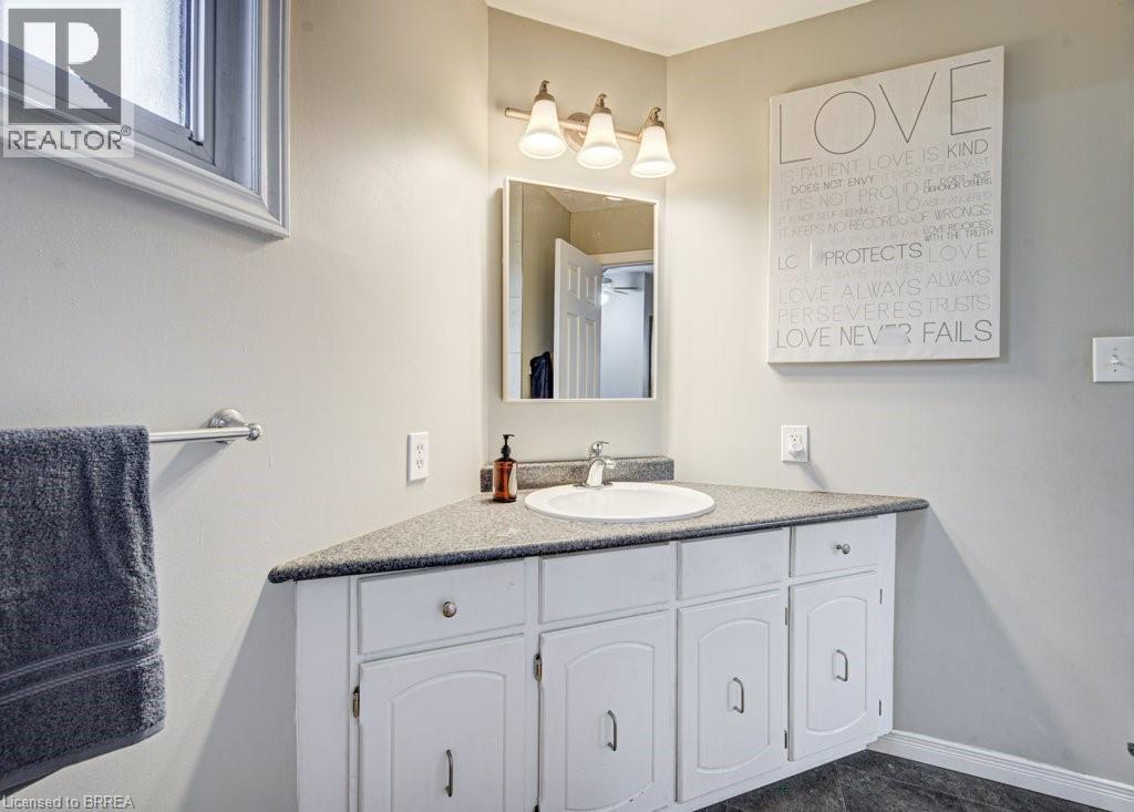 9 Gailmount Court, Brantford, Ontario  N3R 3A4 - Photo 25 - 40821007