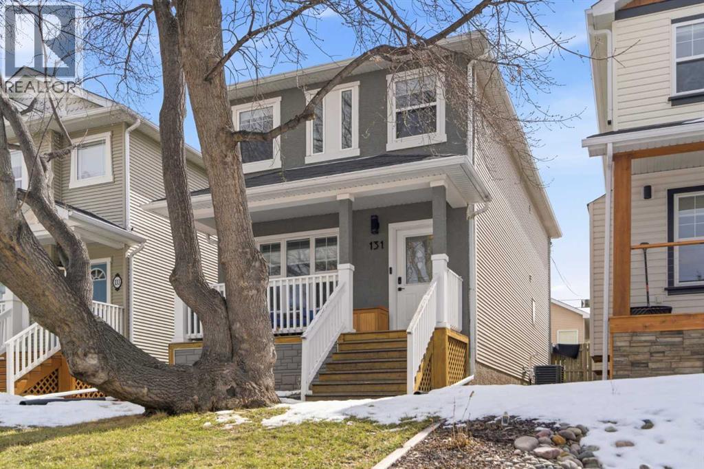 131 25 Avenue NE, Calgary, Alberta  T2E 1X9 - Photo 1 - A2300858
