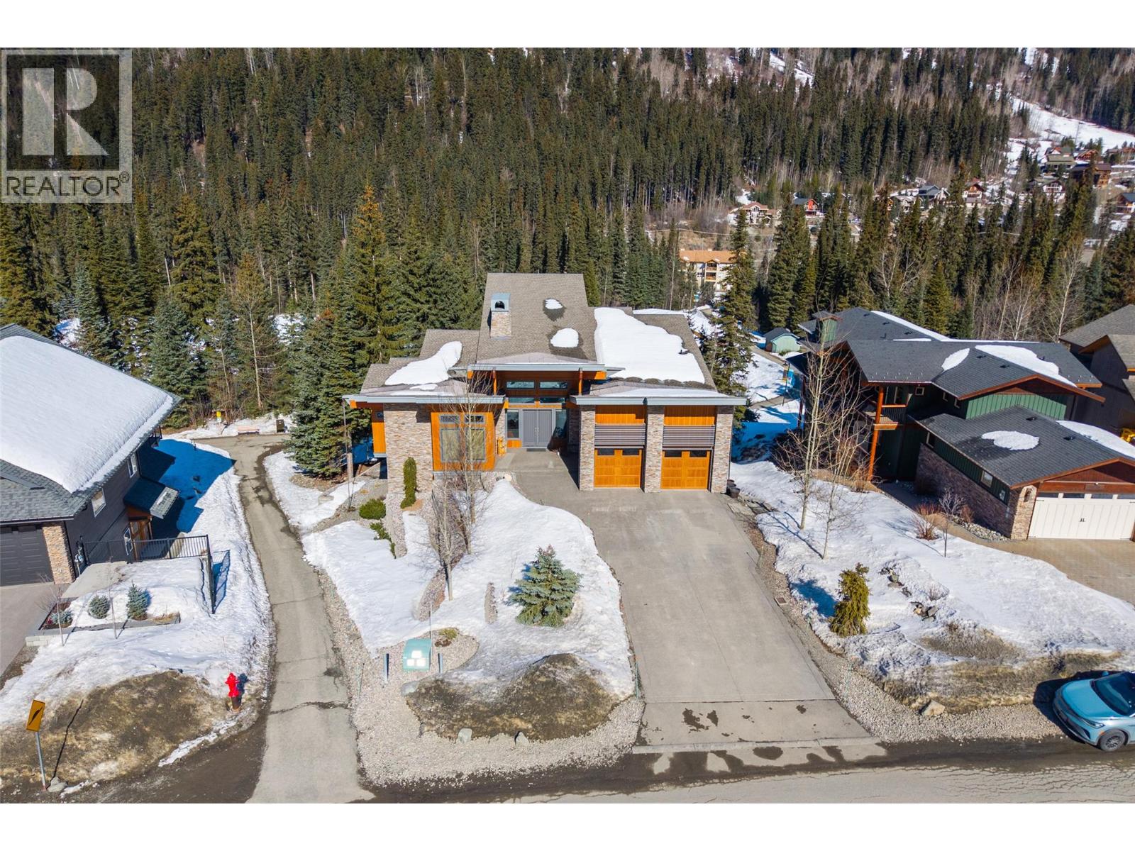 2436 Fairways Drive, Sun Peaks, British Columbia  V0E 5N0 - Photo 3 - 10382117
