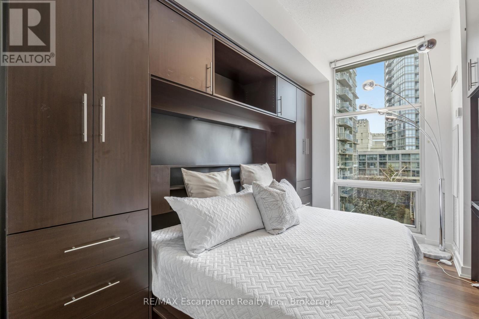 303 - 9 Spadina Avenue, Toronto, Ontario  M5V 3V5 - Photo 14 - C13007658