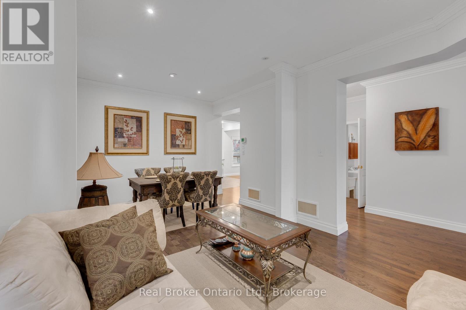 6 Wilsongary Circle, Ajax, Ontario  L1T 0G7 - Photo 10 - E13007496