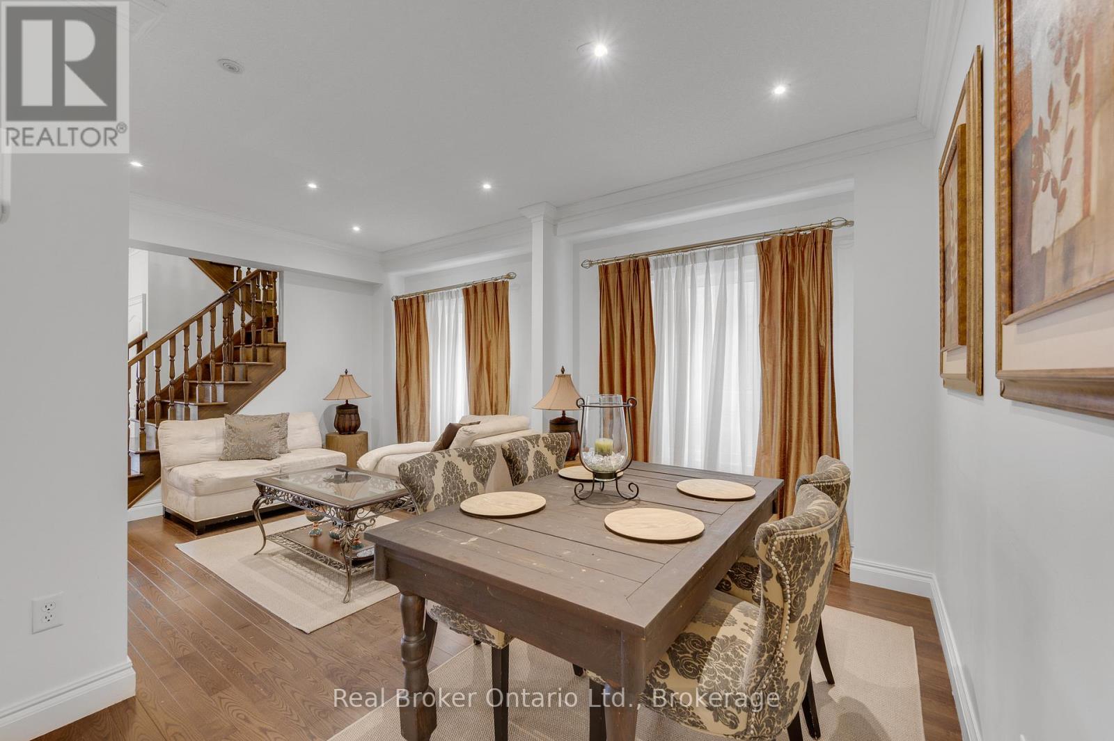 6 Wilsongary Circle, Ajax, Ontario  L1T 0G7 - Photo 11 - E13007496