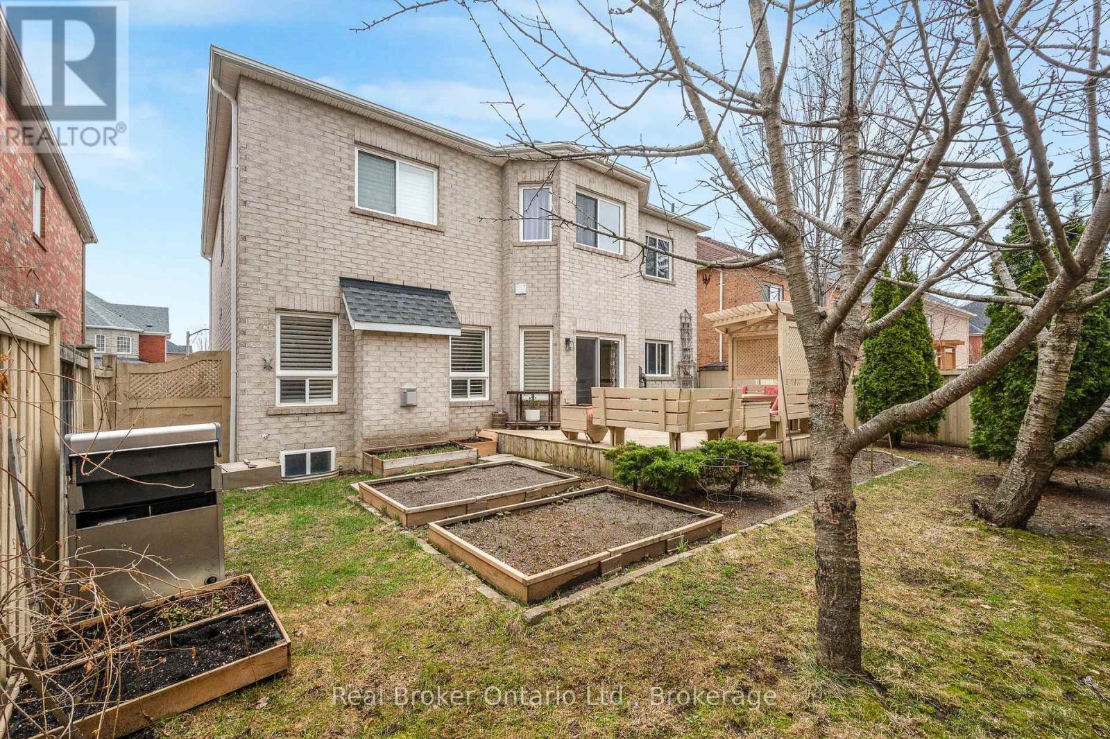 6 Wilsongary Circle, Ajax, Ontario  L1T 0G7 - Photo 40 - E13007496