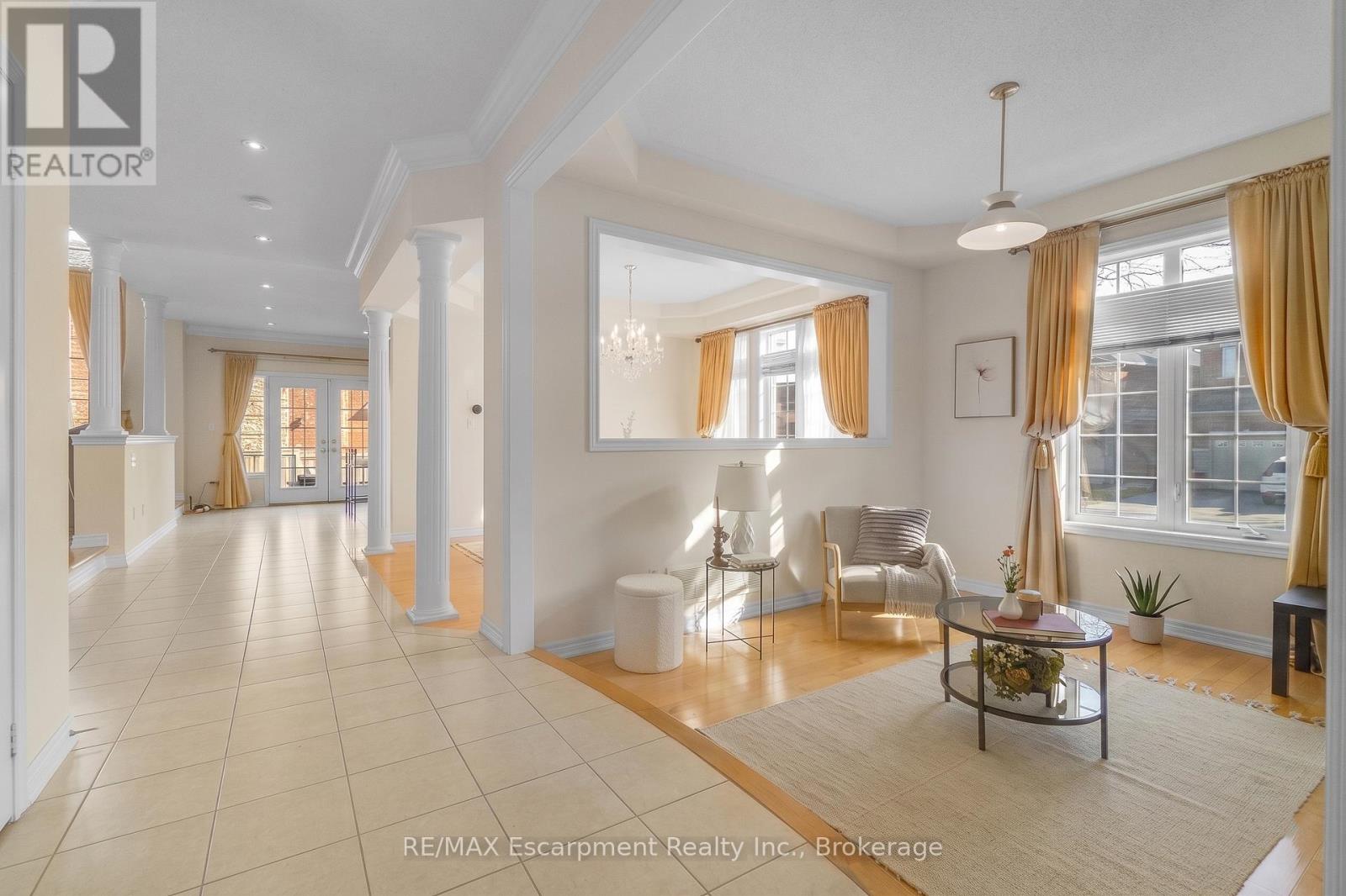 2298 Salcome Drive, Oakville, Ontario  L6H 7N2 - Photo 7 - W13007732