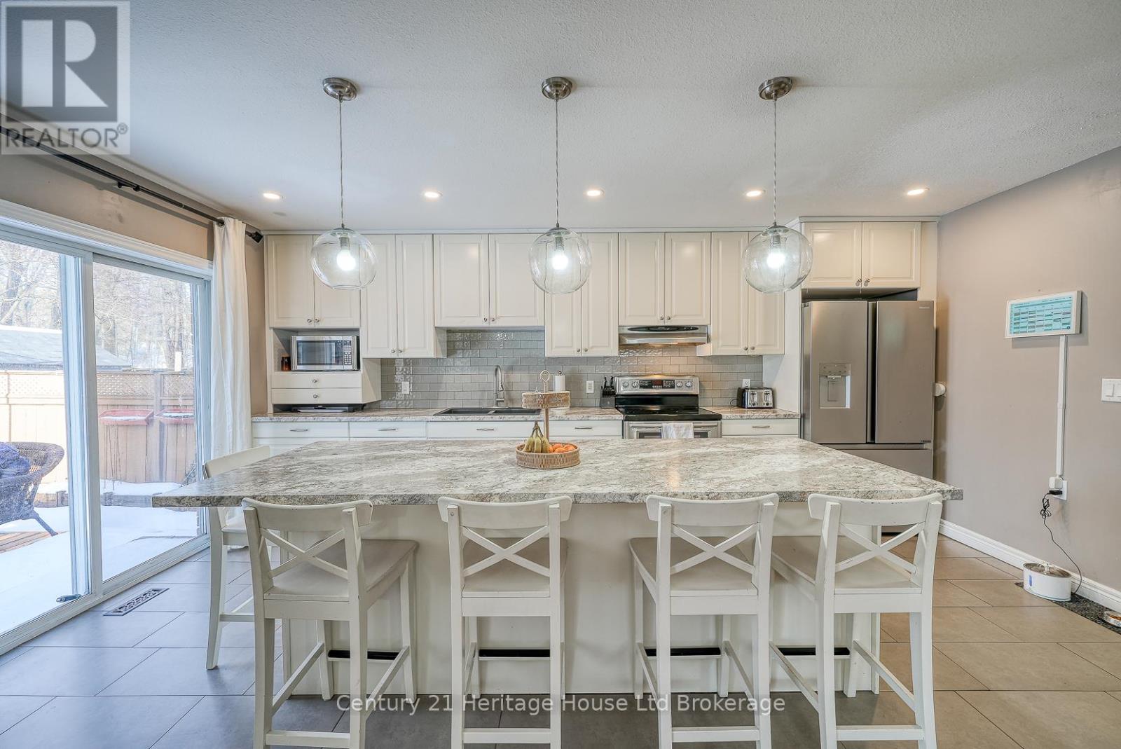 18 Potters Way, Woodstock, Ontario N4S 8Z5 - Photo 6 - X13007486