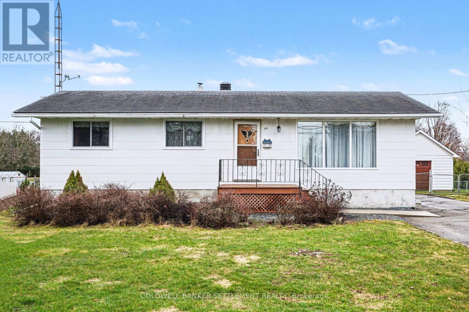 64 South Street, Perth, Ontario  K7H 2G7 - Photo 2 - X13007818