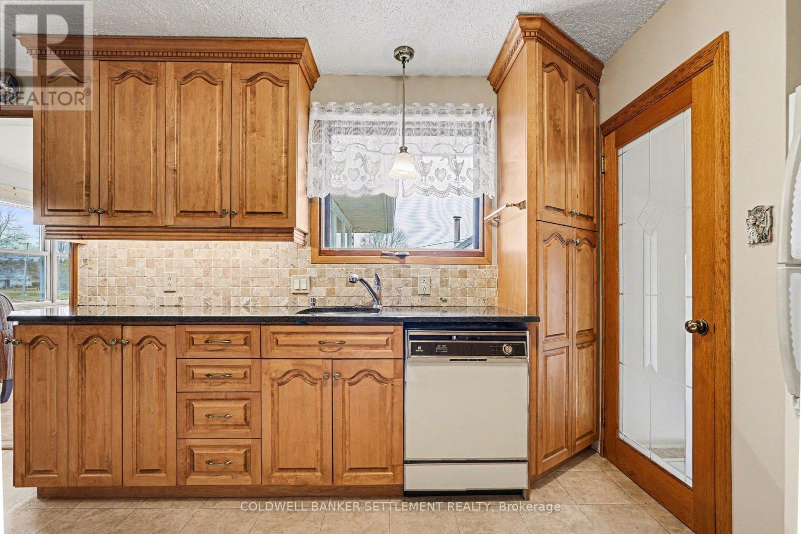 64 South Street, Perth, Ontario  K7H 2G7 - Photo 7 - X13007818