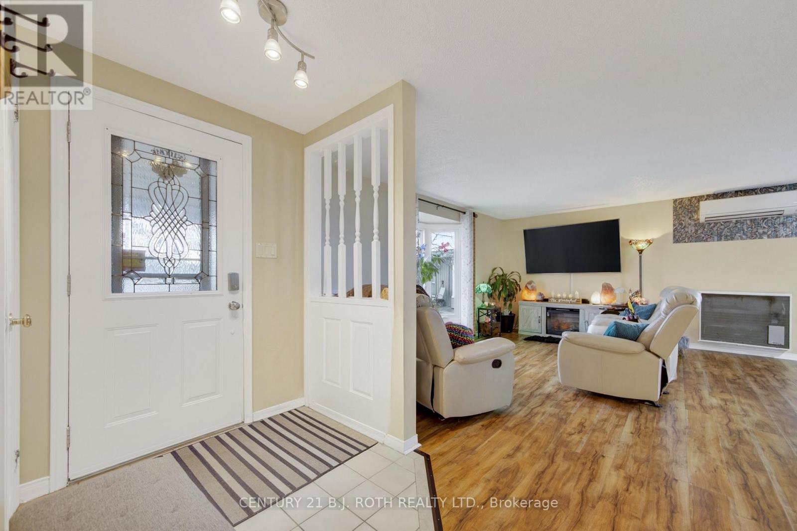 25 Comforts Cove Crescent, Innisfil, Ontario  L9S 1S3 - Photo 16 - N12899824