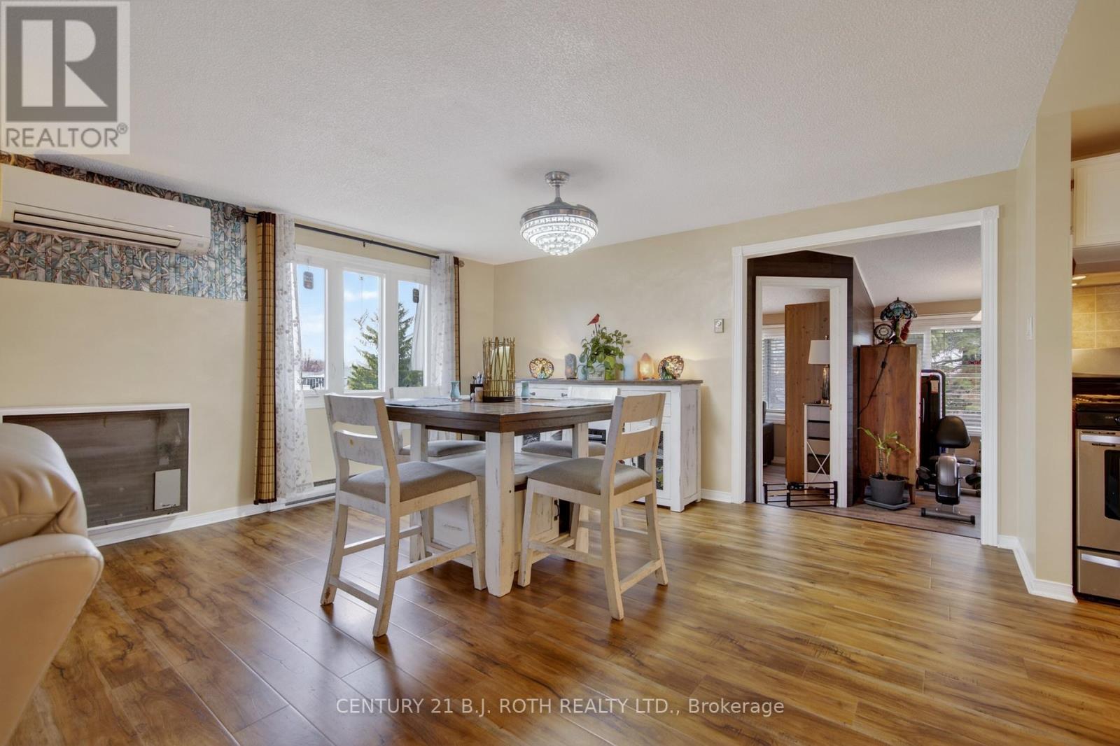 25 Comforts Cove Crescent, Innisfil, Ontario  L9S 1S3 - Photo 20 - N12899824