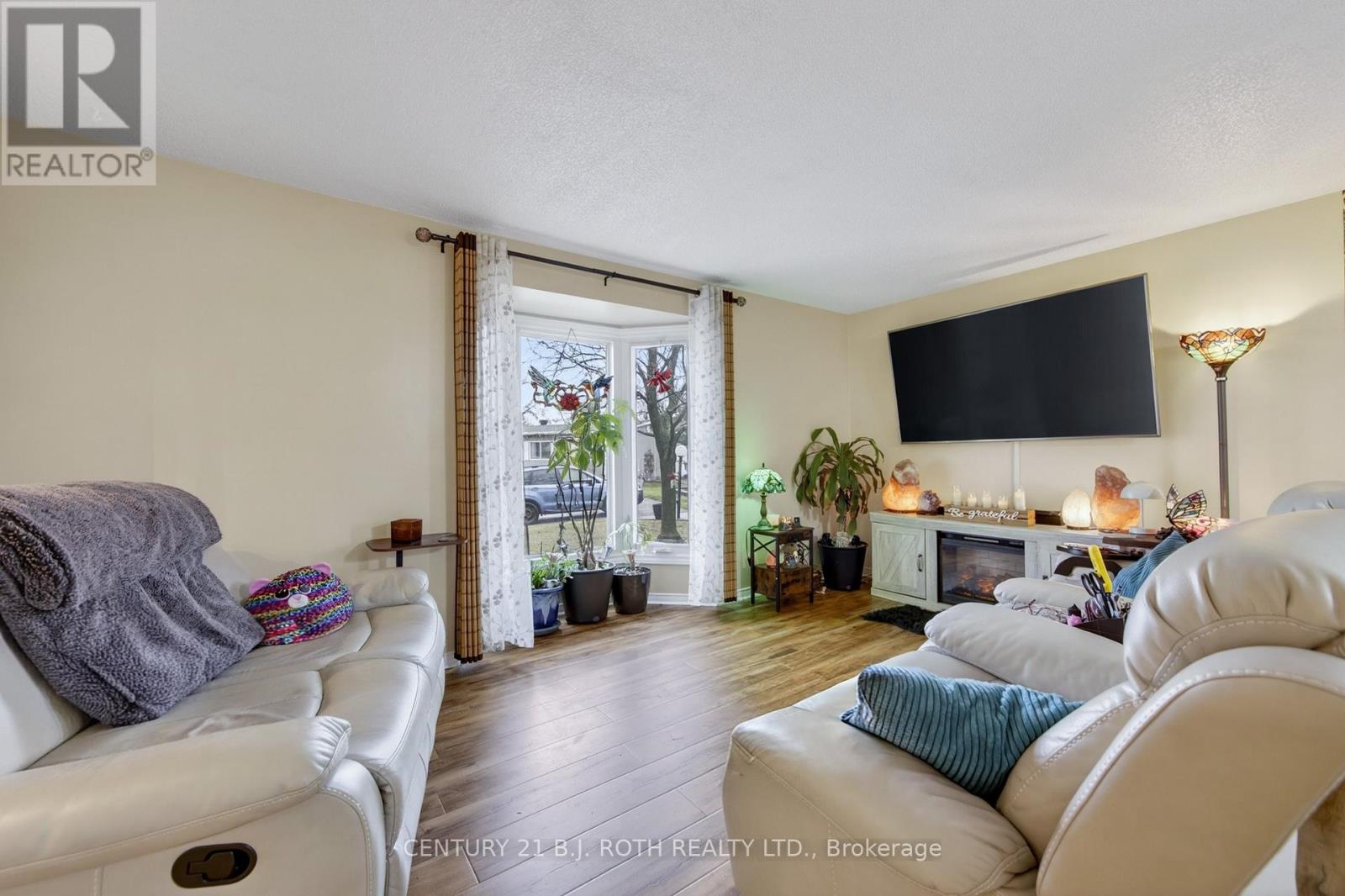 25 Comforts Cove Crescent, Innisfil, Ontario  L9S 1S3 - Photo 18 - N12899824