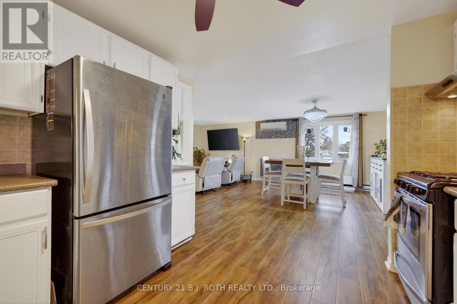 25 Comforts Cove Crescent, Innisfil, Ontario  L9S 1S3 - Photo 29 - N12899824