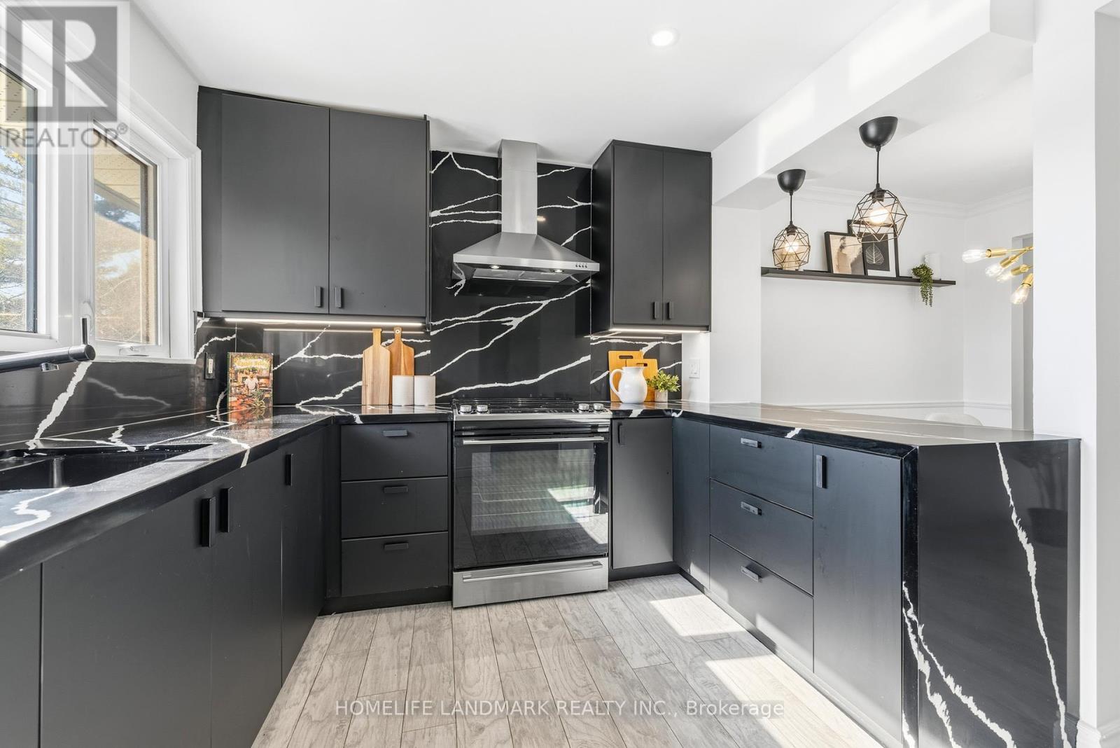 9 - 1270 Gainsborough Drive, Oakville, Ontario  L6H 2L2 - Photo 12 - W12869876