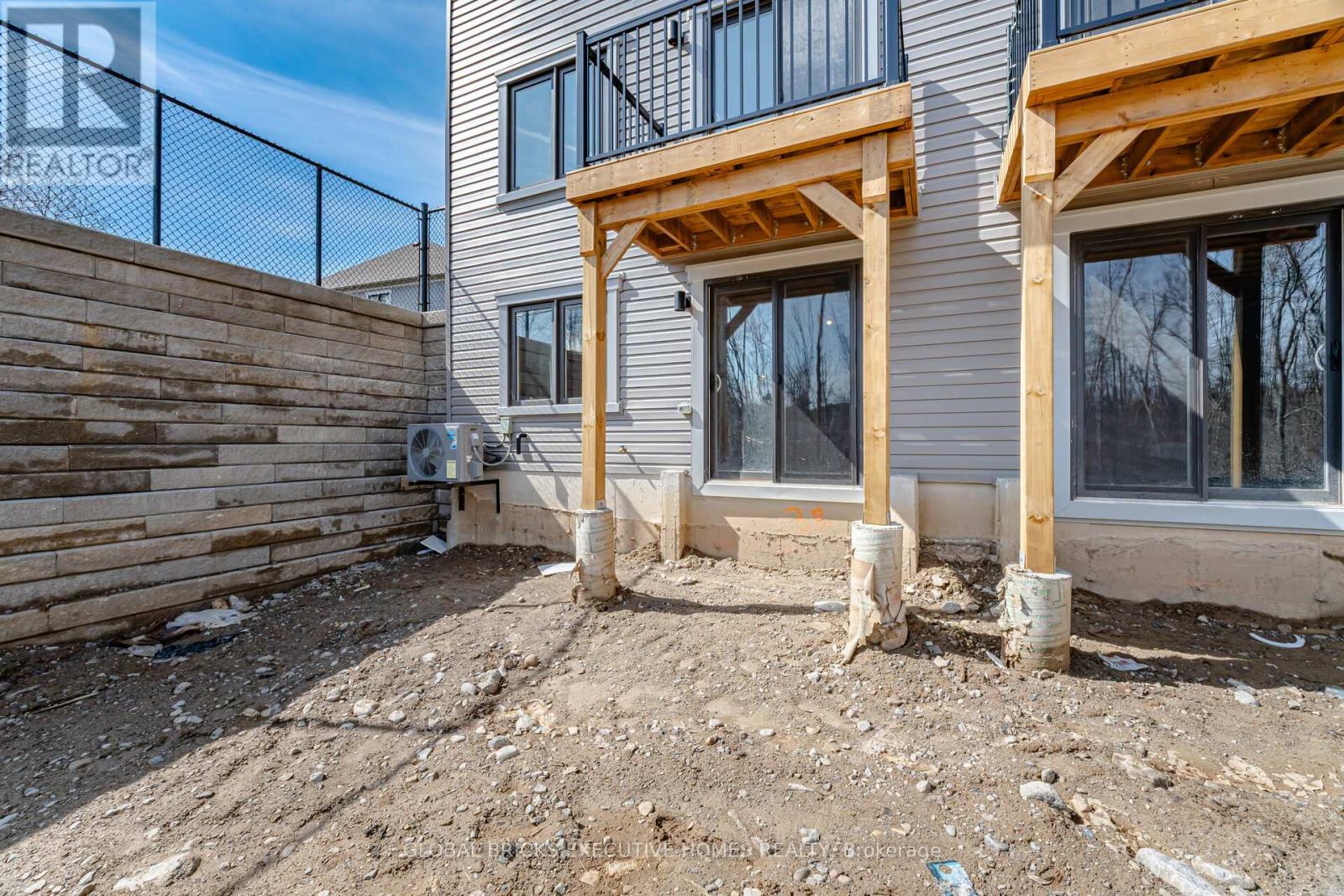 48 Aurora Common, Cambridge, Ontario  N1R 5S2 - Photo 47 - X12957710