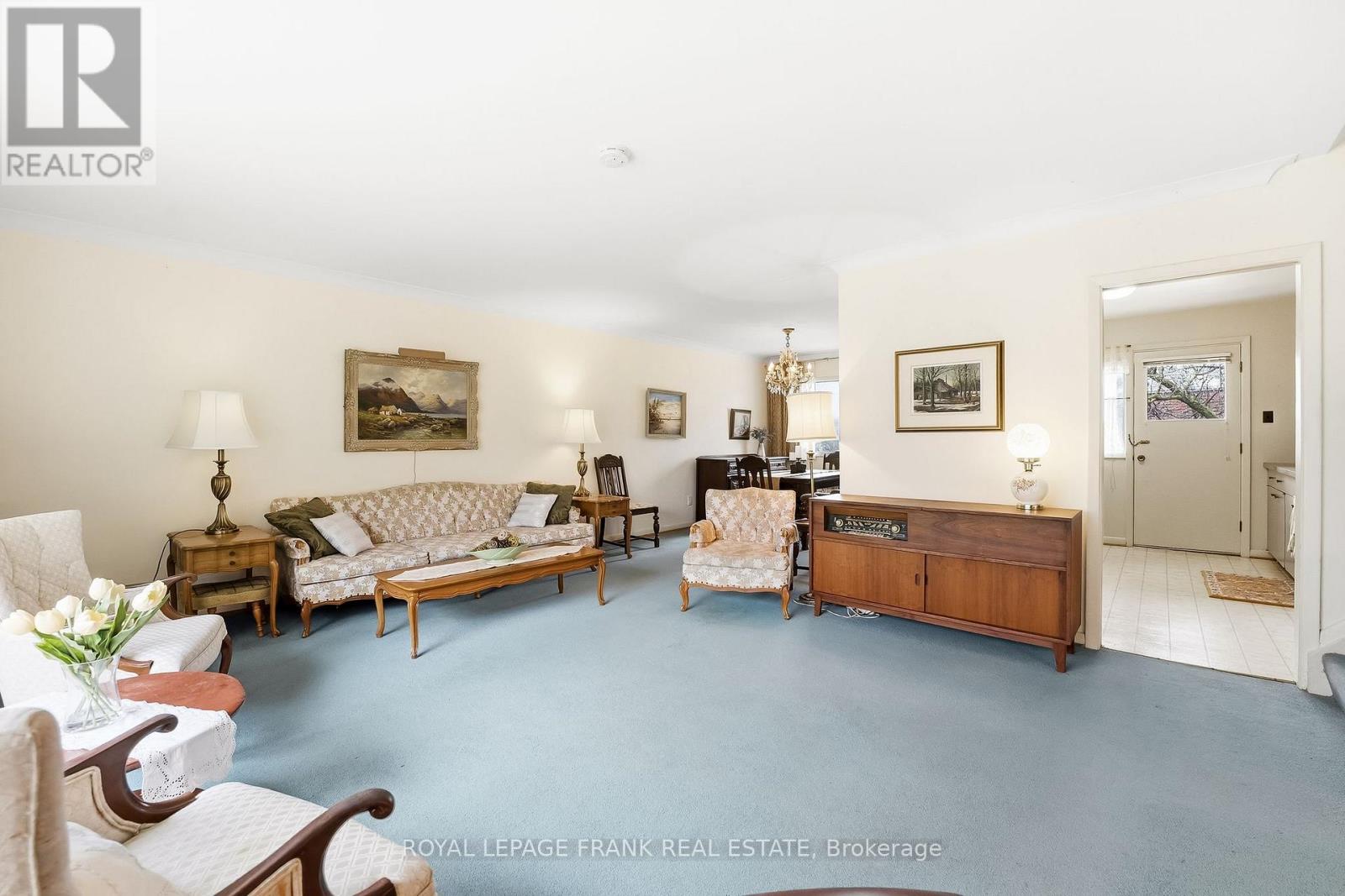 31 Cobham Crescent, Toronto, Ontario  M4A 1V7 - Photo 10 - C13007490