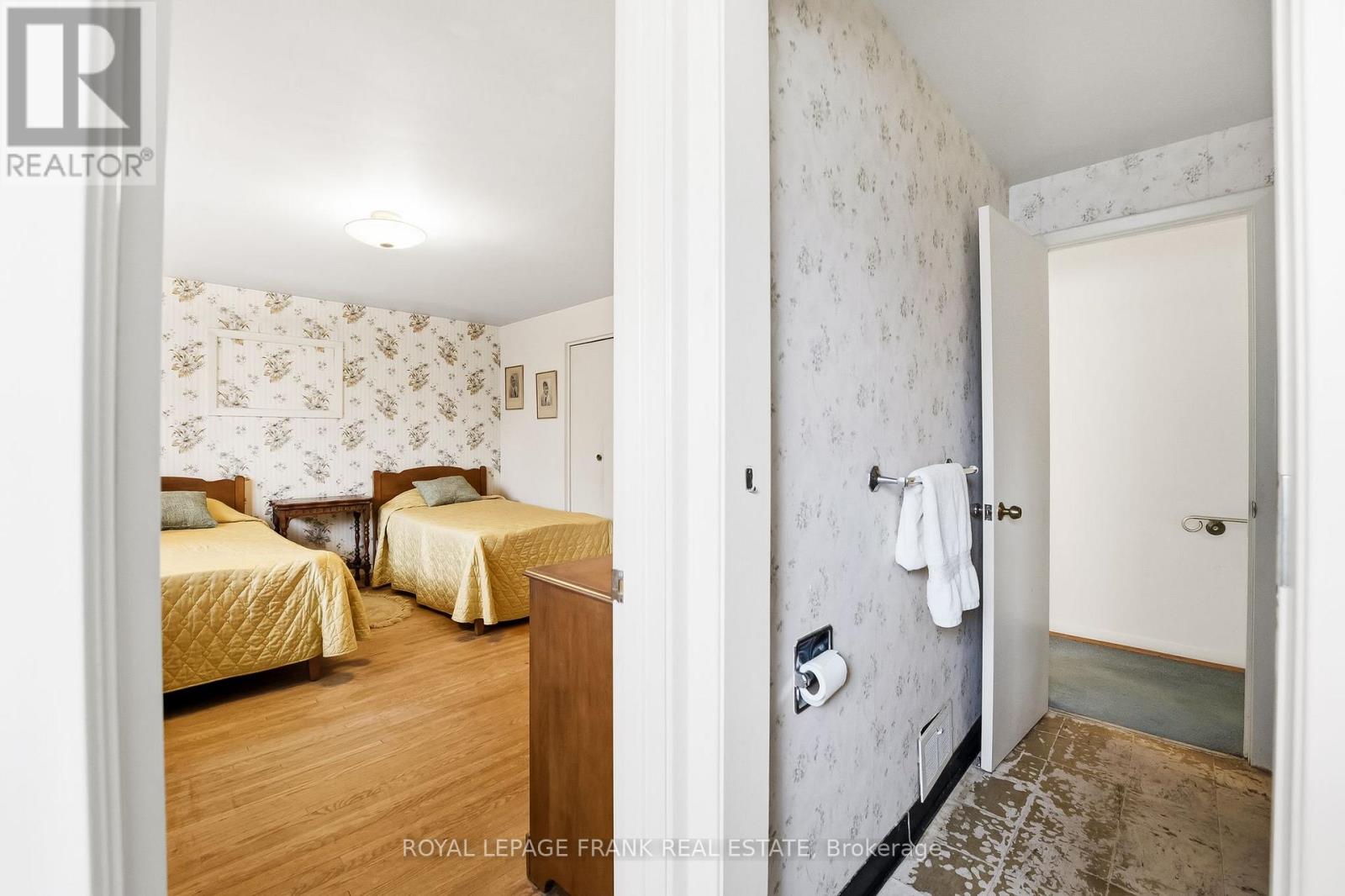 31 Cobham Crescent, Toronto, Ontario  M4A 1V7 - Photo 32 - C13007490