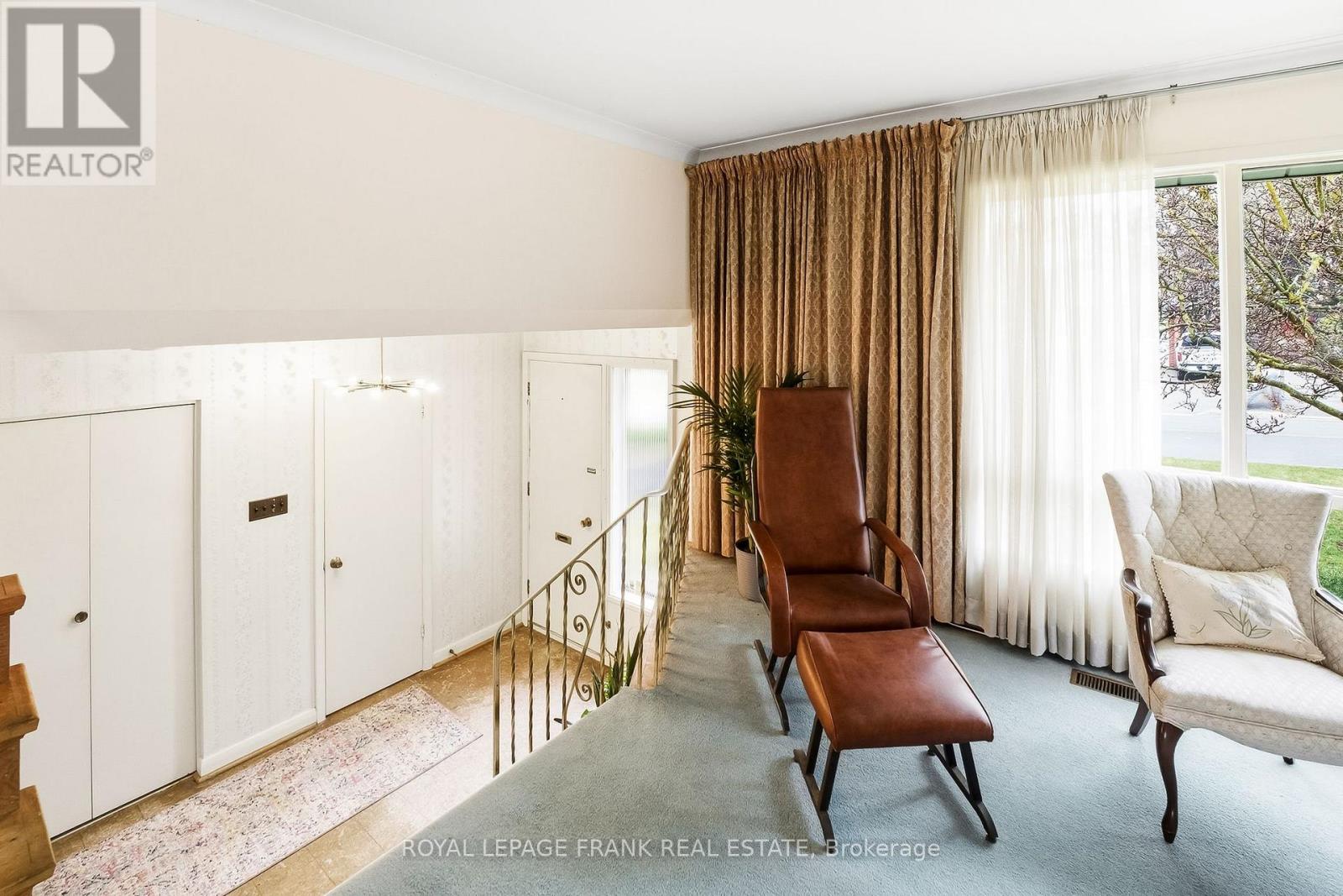 31 Cobham Crescent, Toronto, Ontario  M4A 1V7 - Photo 9 - C13007490