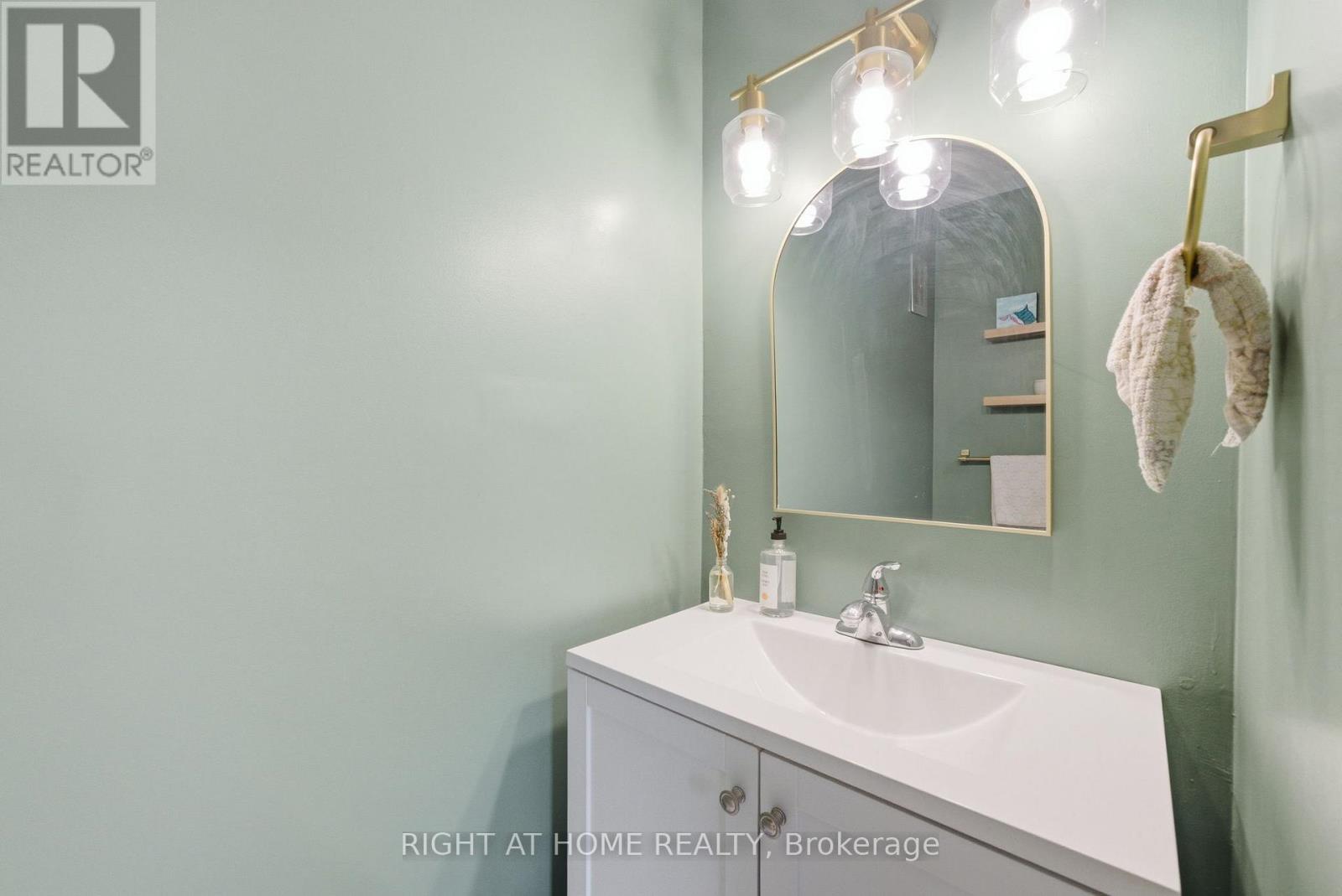 826 West Shore Boulevard, Pickering, Ontario  L1W 2V6 - Photo 20 - E13007514