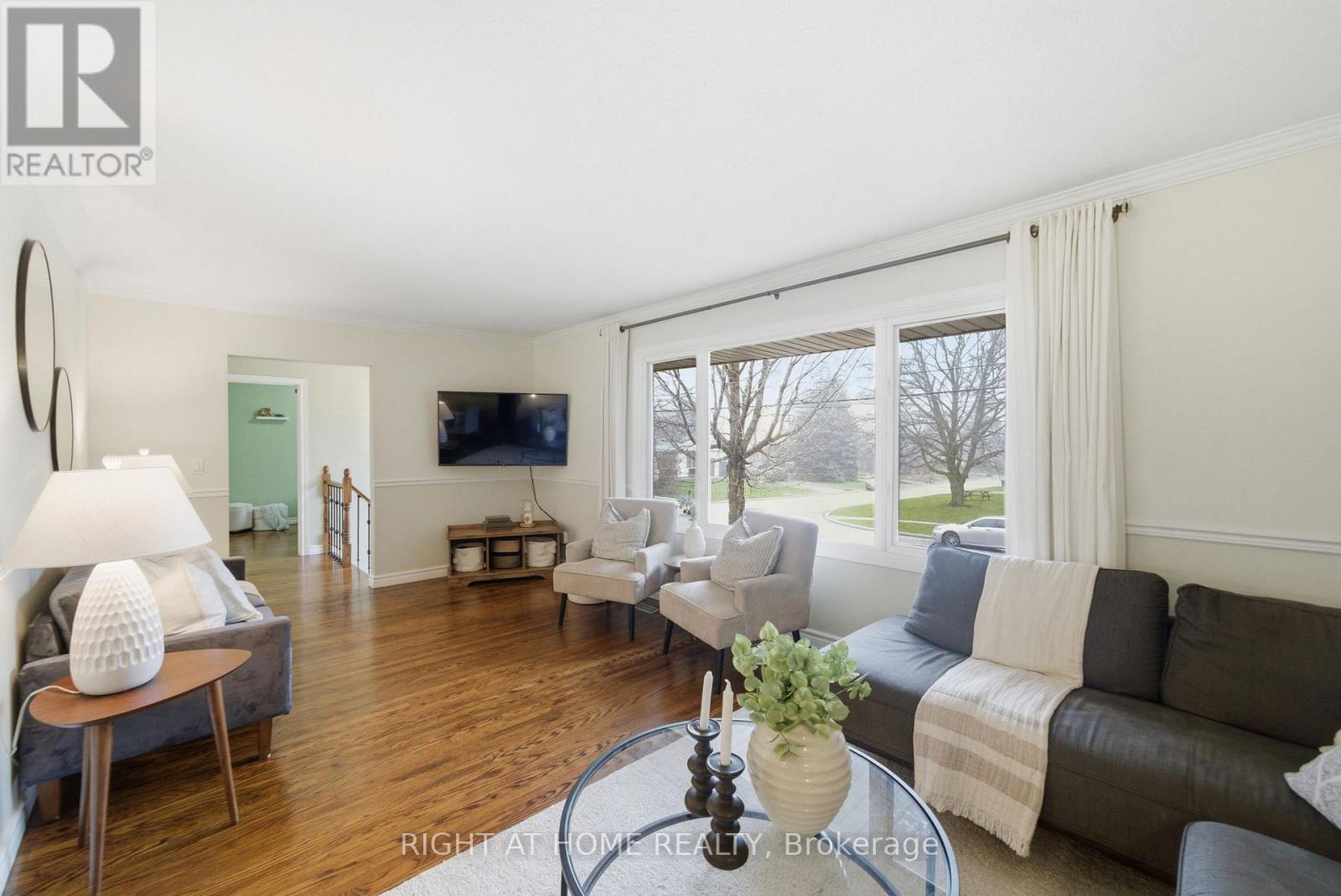 826 West Shore Boulevard, Pickering, Ontario  L1W 2V6 - Photo 4 - E13007514