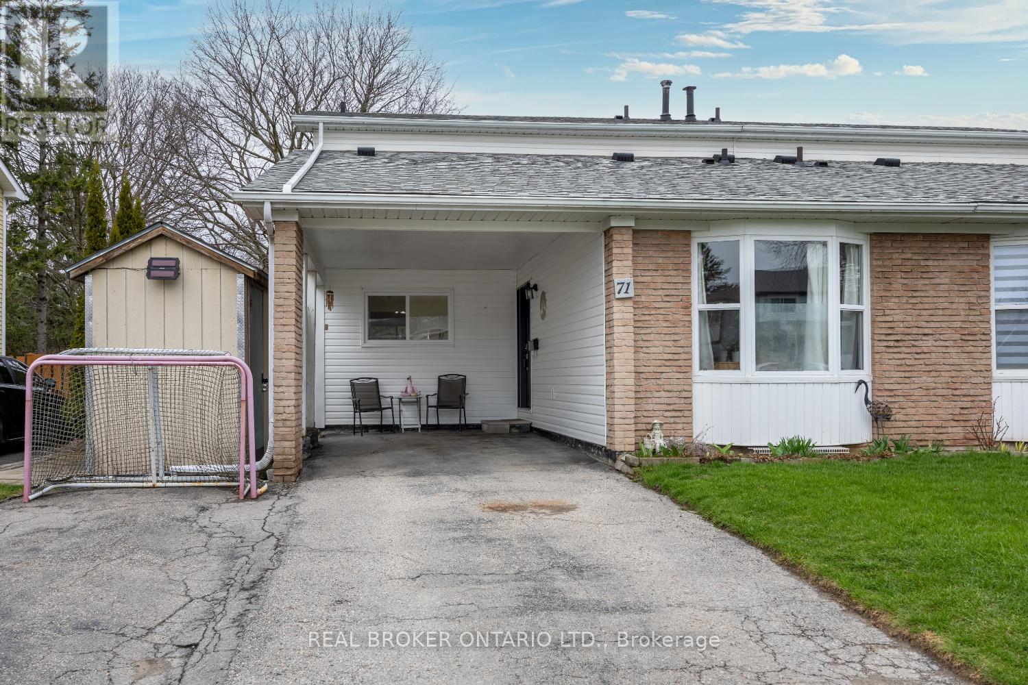 71 Roser Crescent, Clarington, Ontario  L1C 3P1 - Photo 4 - E13007668