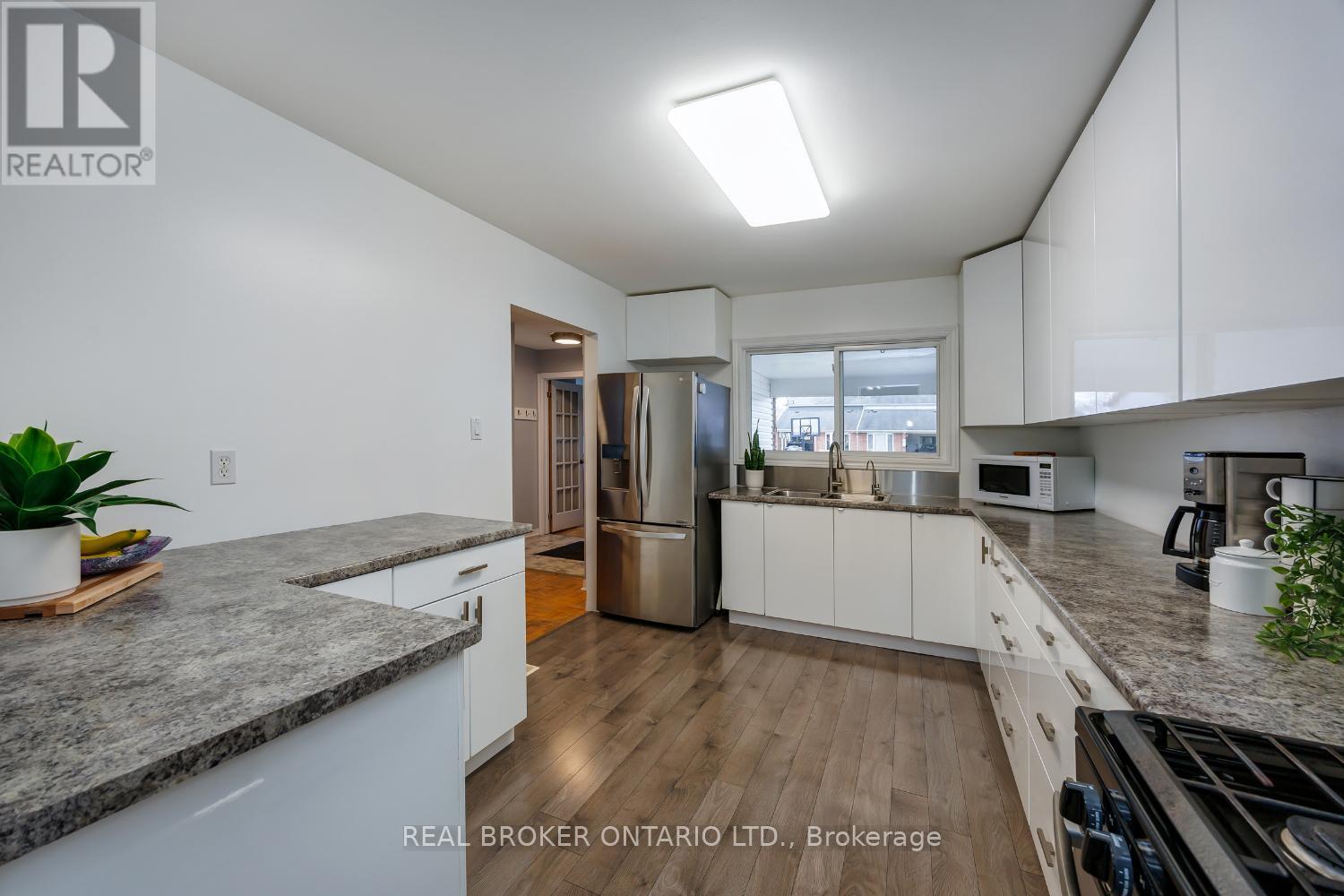 71 Roser Crescent, Clarington, Ontario  L1C 3P1 - Photo 6 - E13007668