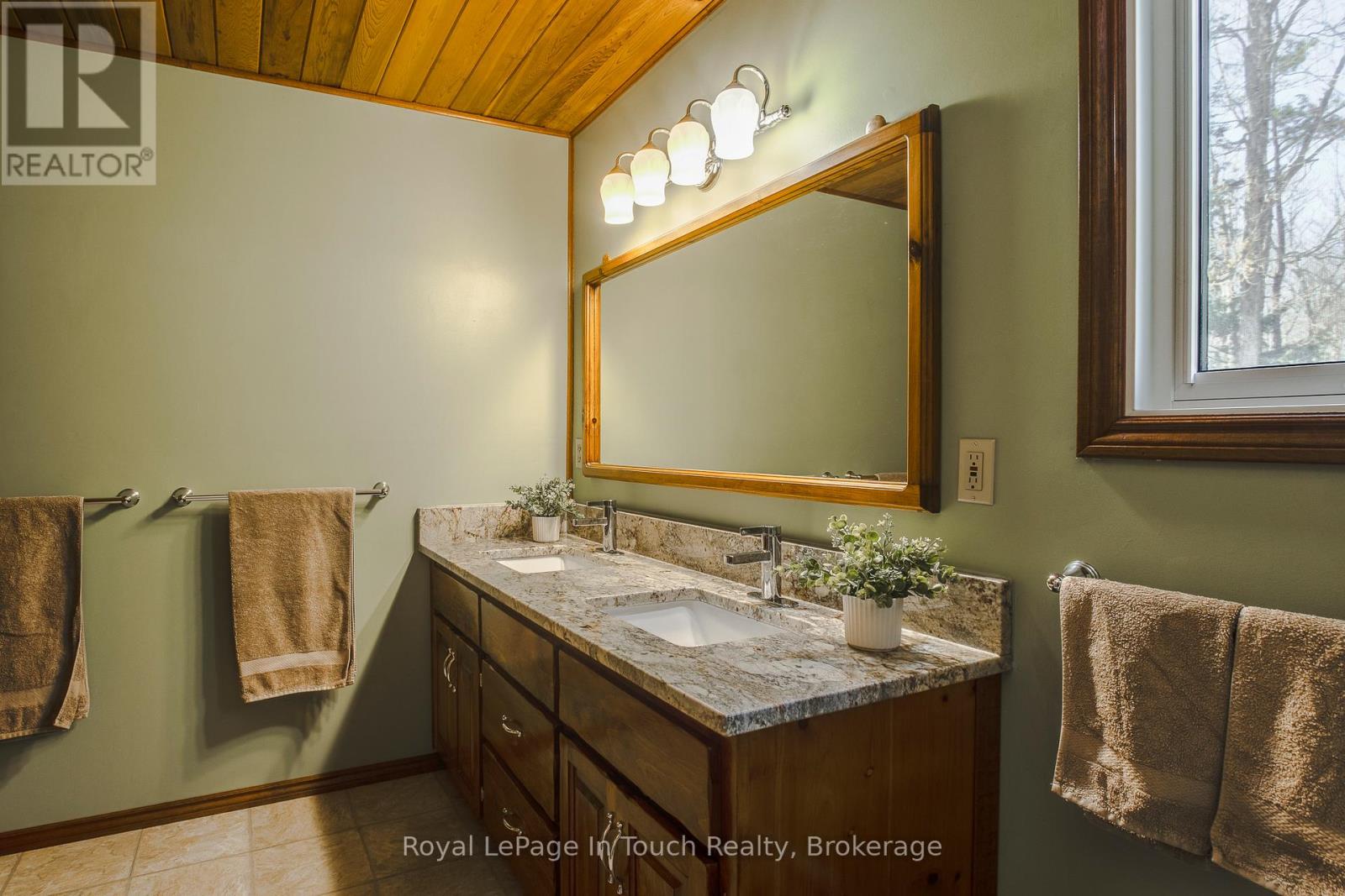 36 Card Avenue, Tiny, Ontario  L0L 2J0 - Photo 34 - S13007596