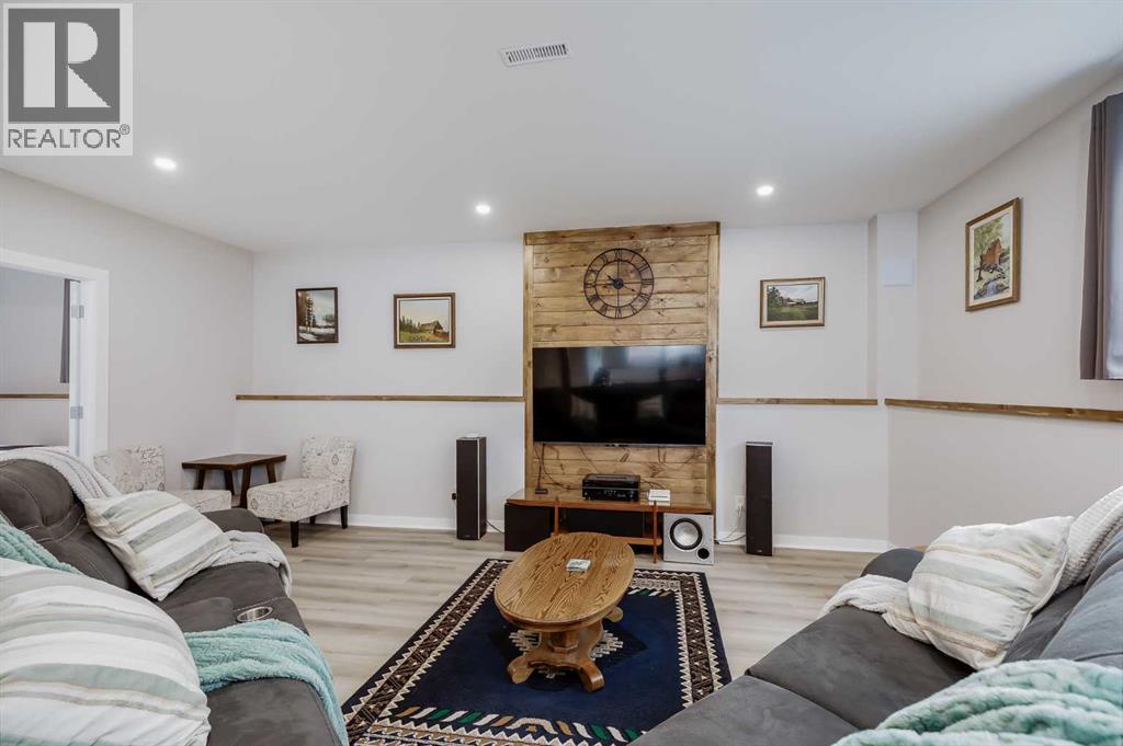 12 Mcclung Gate, Carstairs, Alberta  T0M 0N0 - Photo 26 - A2302275