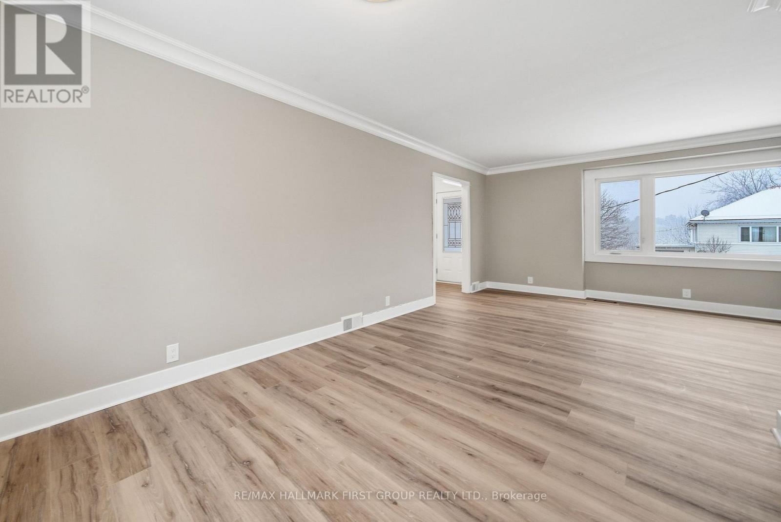 16 Sutcliffe Boulevard, Quinte West, Ontario  K8V 3M5 - Photo 11 - X13007684