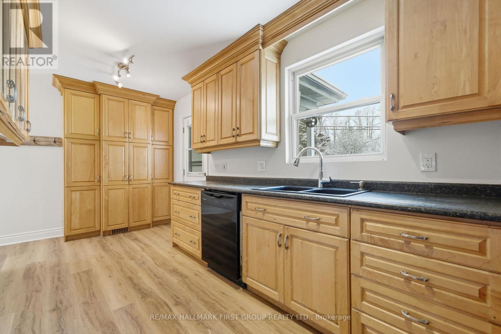 16 Sutcliffe Boulevard, Quinte West, Ontario  K8V 3M5 - Photo 8 - X13007684