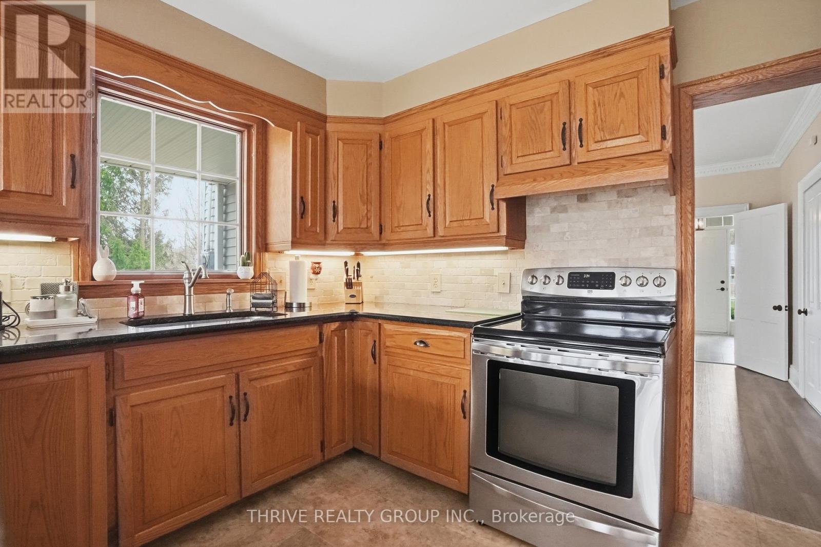 160 West Park Drive S, North Middlesex, Ontario  N0M 2K0 - Photo 18 - X13007458