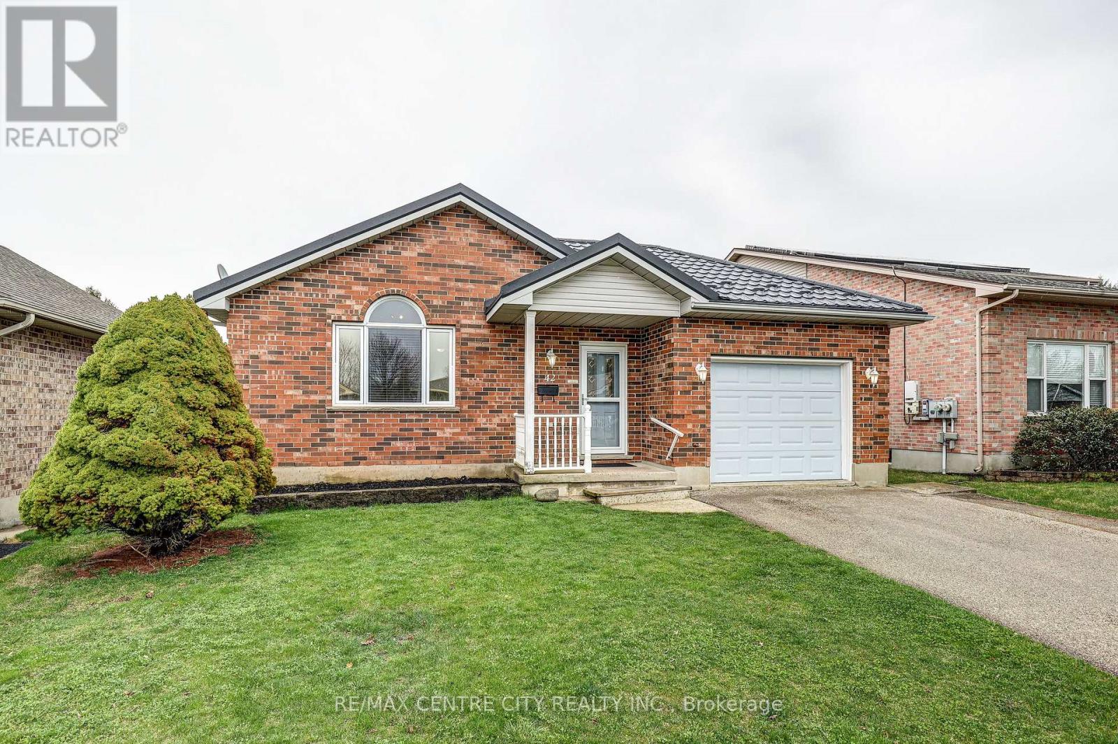 42 Oldewood Crescent, St. Thomas, Ontario  N5R 6B2 - Photo 3 - X13007780
