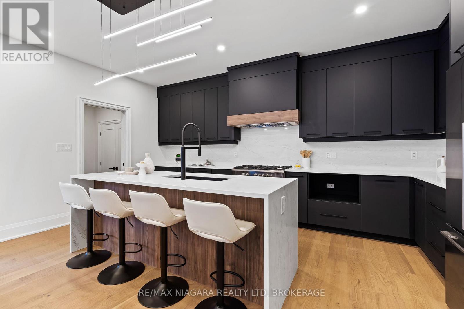 16 Accursi Crescent, Pelham, Ontario  L0S 1E2 - Photo 13 - X13007122