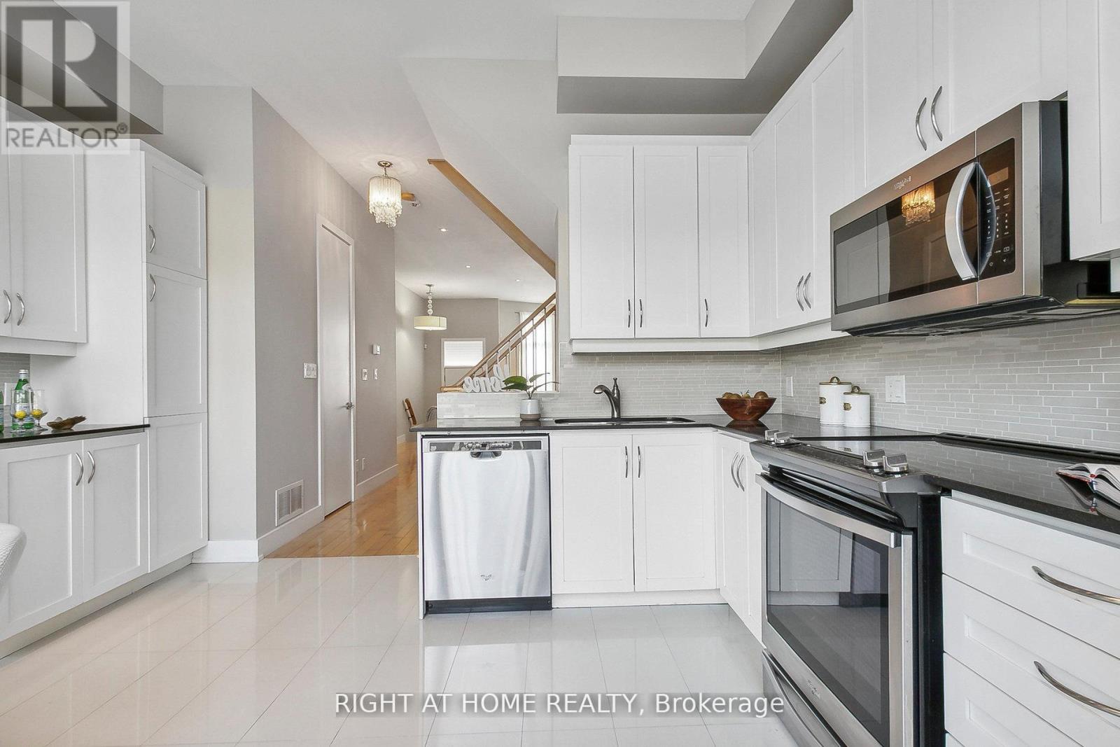 488 King Street E, Toronto, Ontario  M5A 1L8 - Photo 11 - C13007464