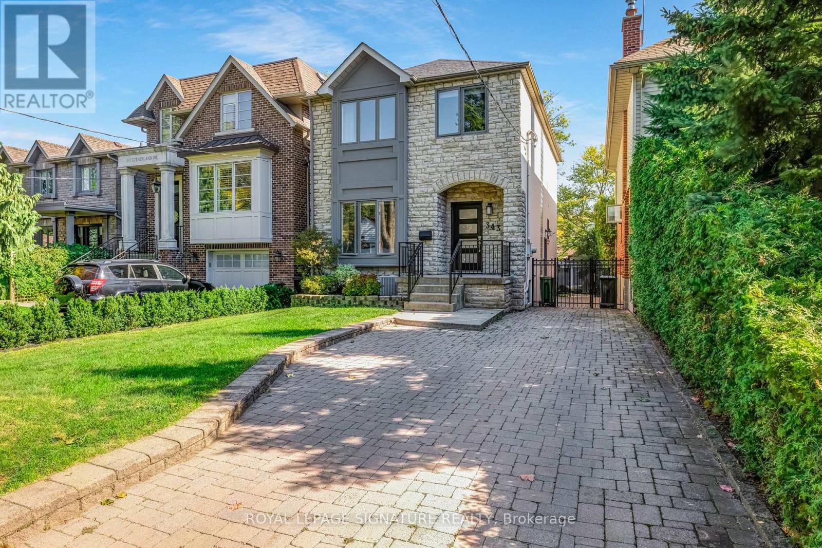 343 SUTHERLAND DRIVE, Toronto, Ontario