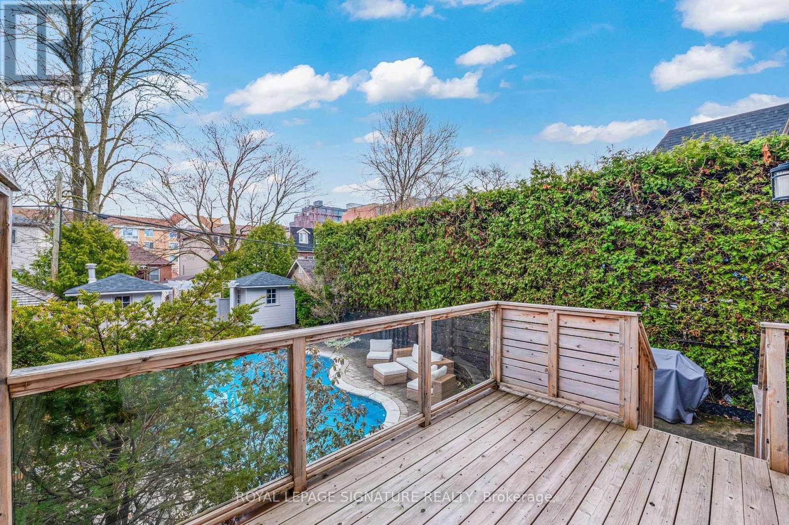 343 Sutherland Drive, Toronto, Ontario  M4G 1J7 - Photo 14 - C13007472