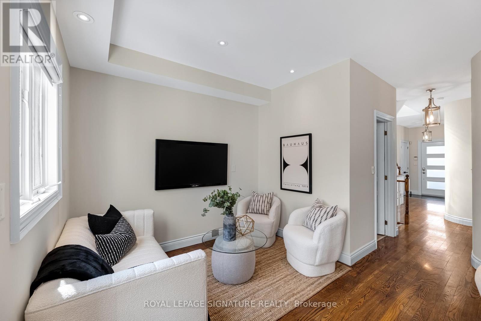 343 Sutherland Drive, Toronto, Ontario  M4G 1J7 - Photo 16 - C13007472