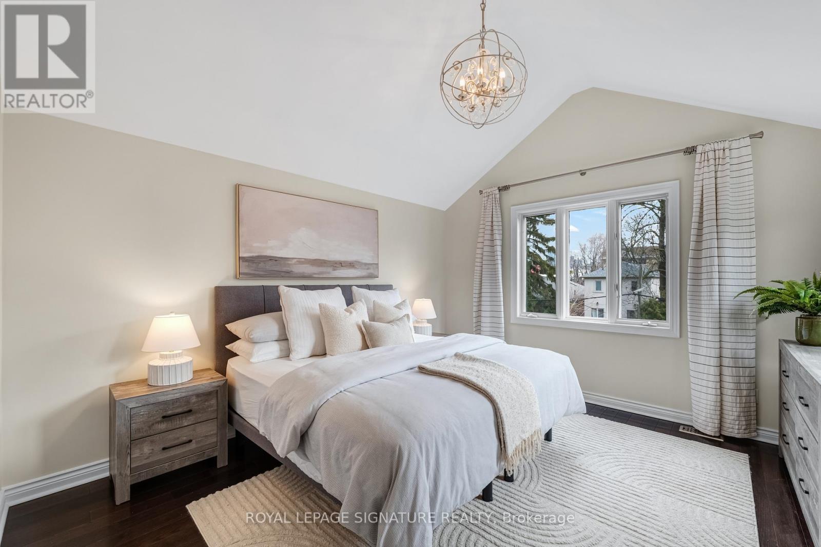 343 Sutherland Drive, Toronto, Ontario  M4G 1J7 - Photo 17 - C13007472