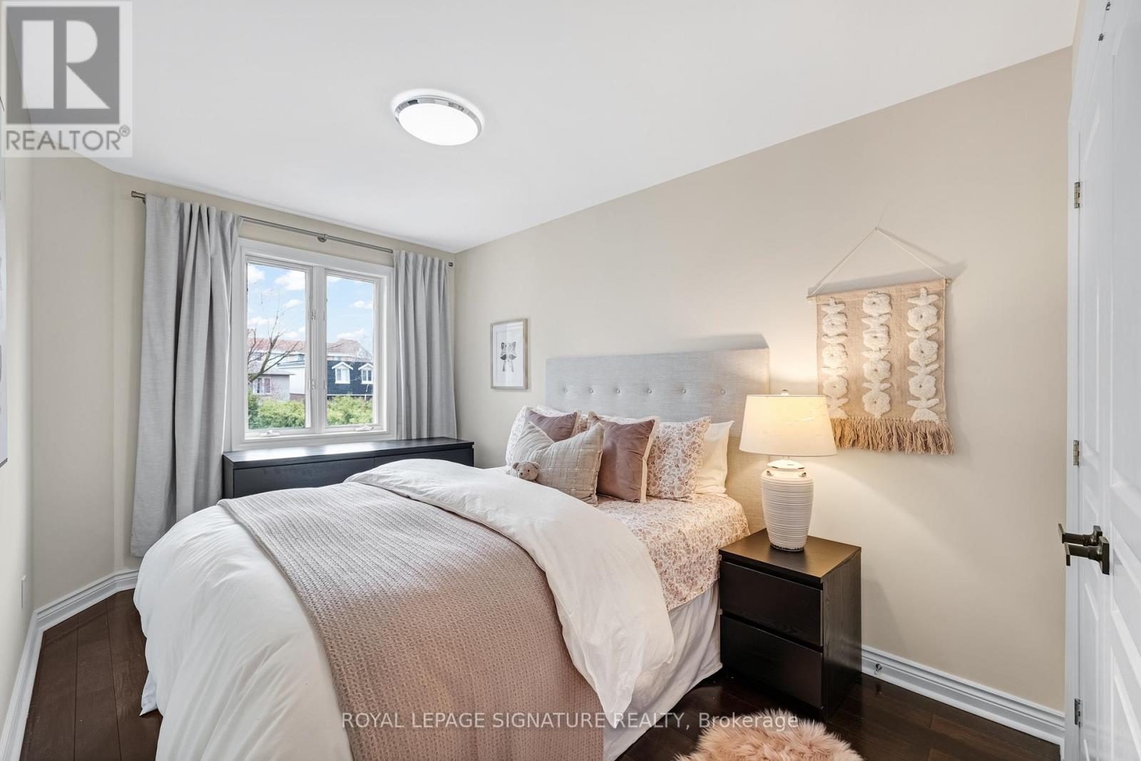 343 Sutherland Drive, Toronto, Ontario  M4G 1J7 - Photo 19 - C13007472