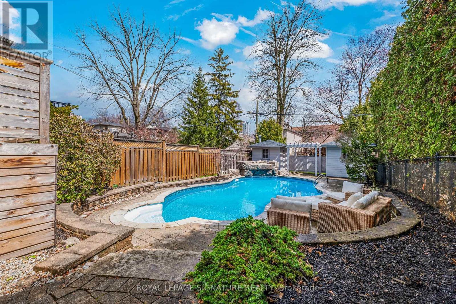 343 Sutherland Drive, Toronto, Ontario  M4G 1J7 - Photo 31 - C13007472