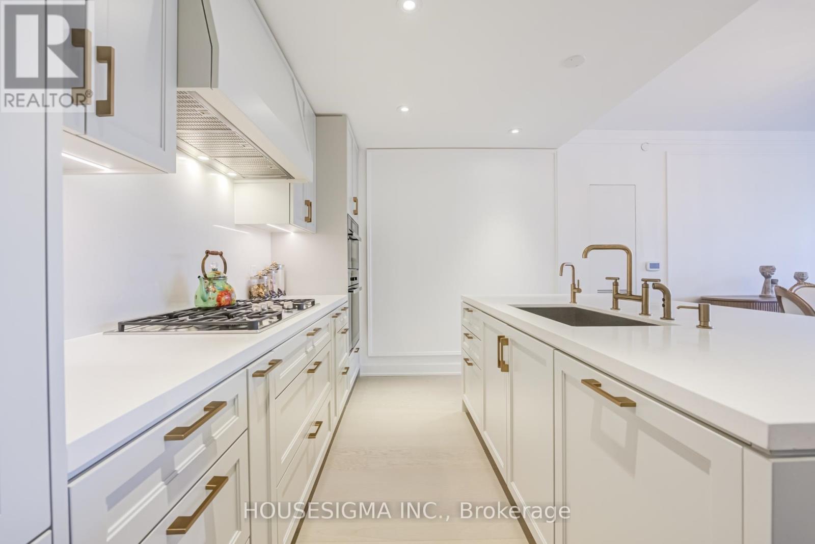 406 - 1 Strathgowan Avenue, Toronto, Ontario  M4N 0B3 - Photo 8 - C13007488