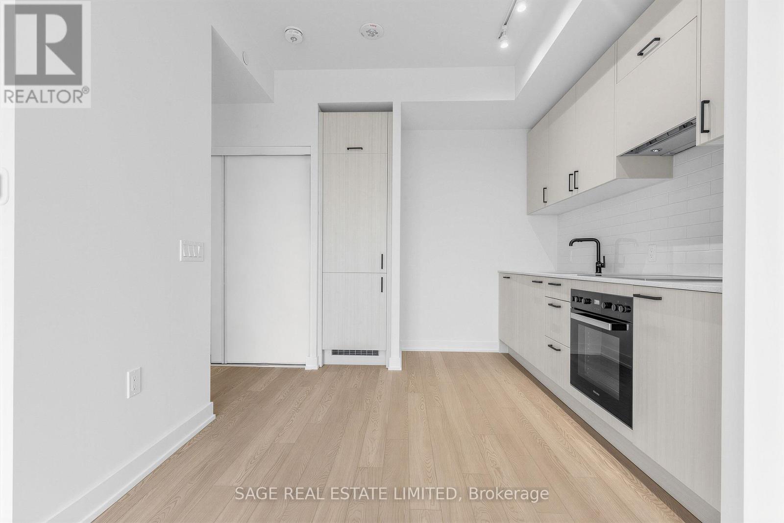 3208 - 1 Quarrington Lane, Toronto, Ontario  M3C 0S4 - Photo 12 - C13007554