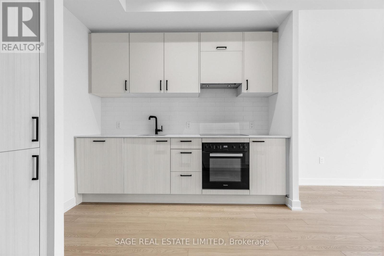 3208 - 1 Quarrington Lane, Toronto, Ontario  M3C 0S4 - Photo 5 - C13007554