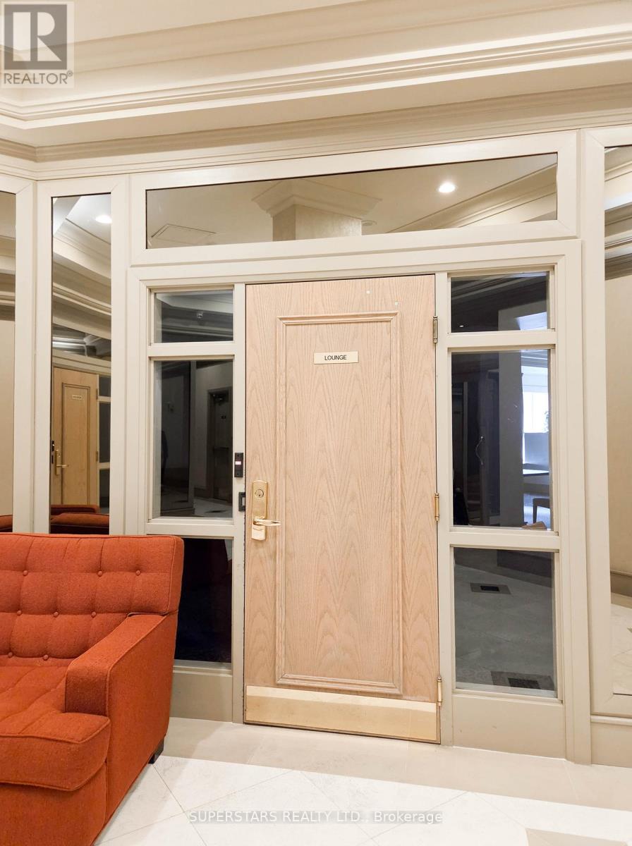 2105 - 909 Bay Street, Toronto, Ontario  M5S 3G2 - Photo 17 - C13007560